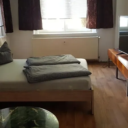 - Erdgeschoss Apartment *