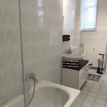 - Erdgeschoss Apartment *